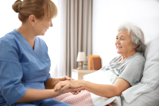 What Are the Advantages of Assisted Living?